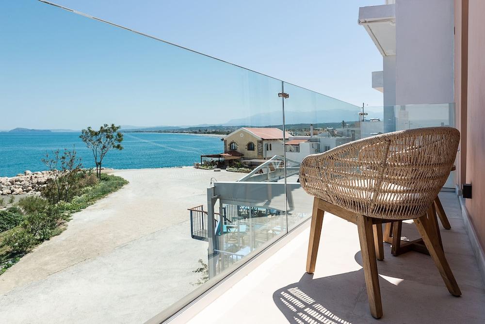 Avra Apartments Kolymbari Harbour Kültér fotó